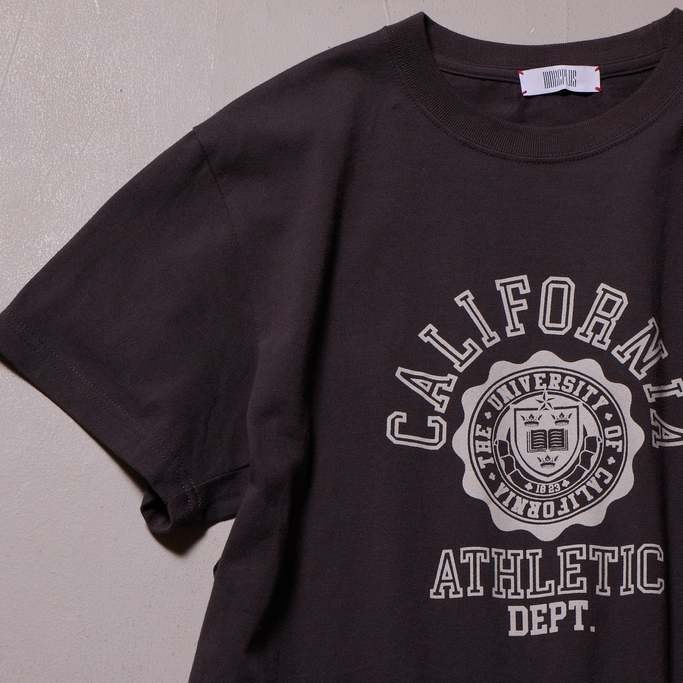 EMBLEM T-SHIRTS - モアプラス moreplus