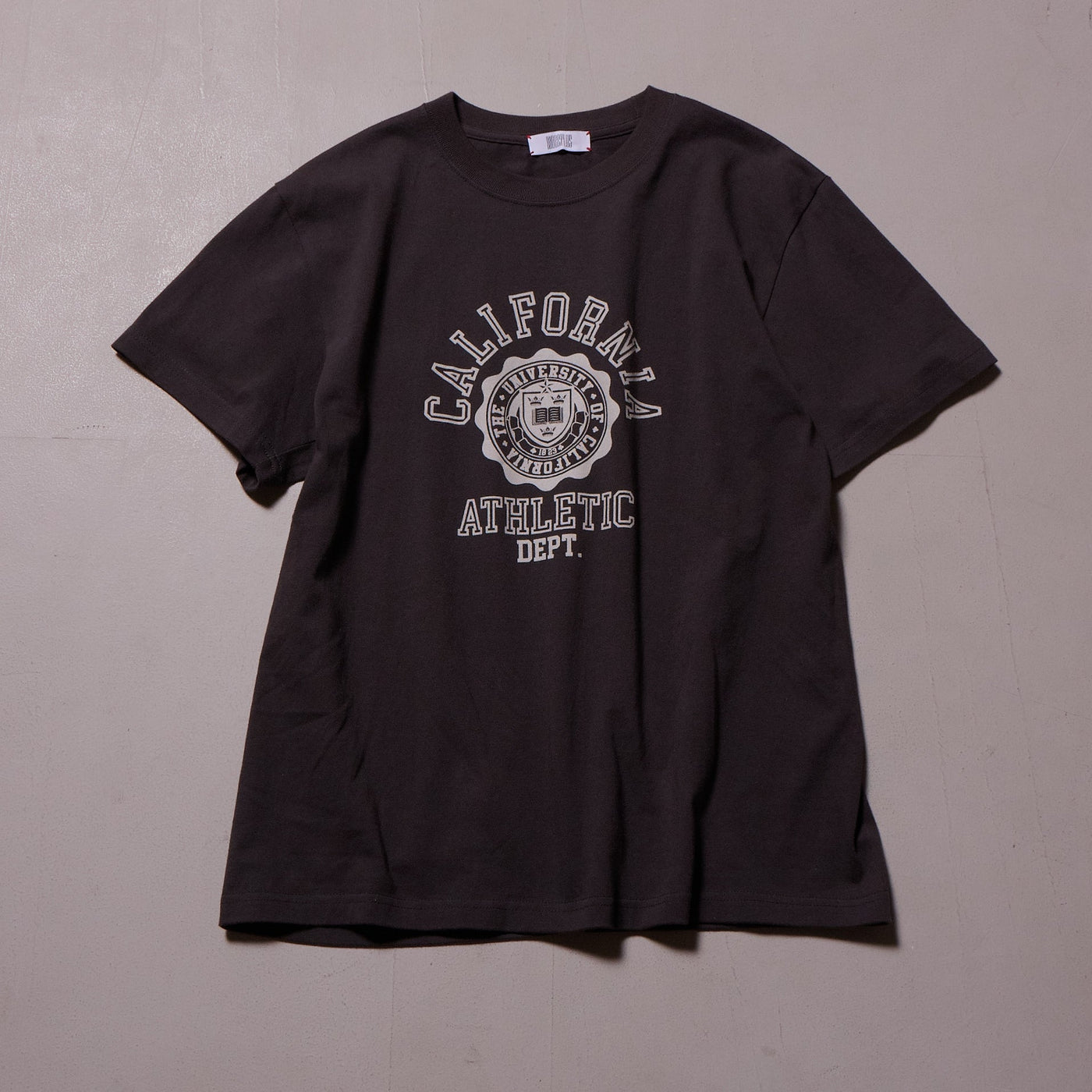EMBLEM T-SHIRTS - モアプラス moreplus