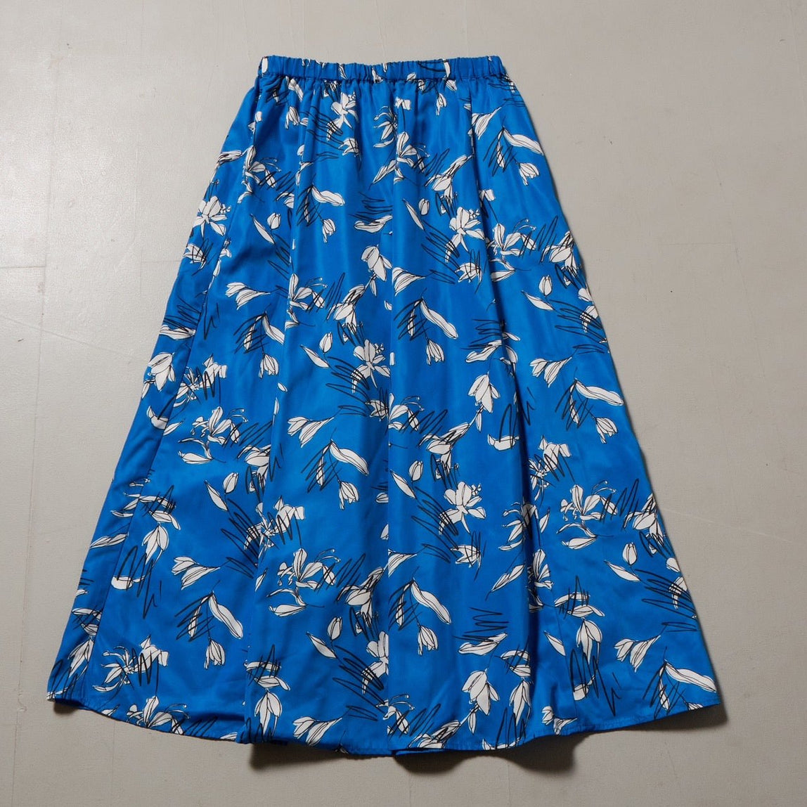 FLOWER PRINT FLARE SKIRT - モアプラス moreplus