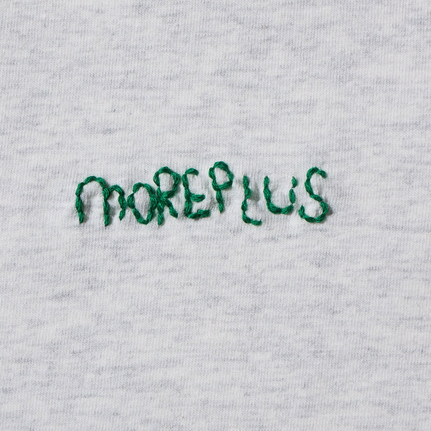 MOREPLUS EMBROIDERY TEE SHIRTS - モアプラス moreplus